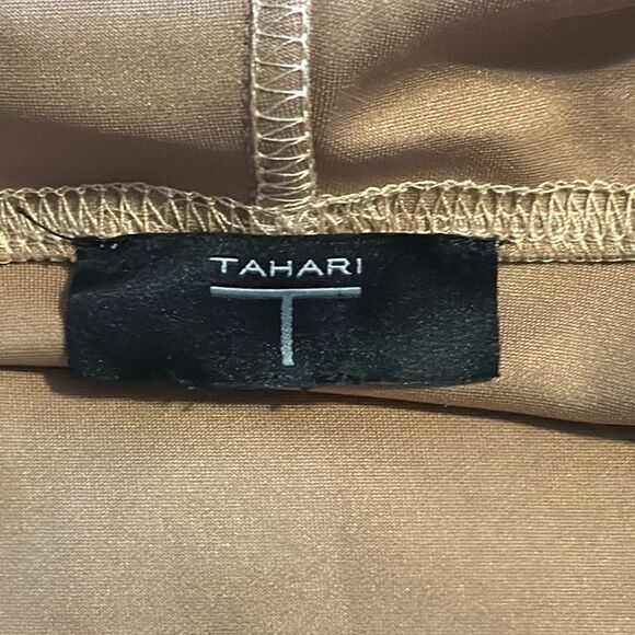 TAHARI PULL OVER- size (L)?‎ - Picture 6 of 7